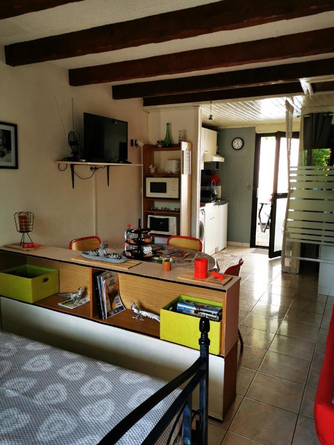 Studio Tres Agreable Totalement Independant Dans Maison Avec Cour Sans Vis A Vis Villa Vittel Exteriör bild